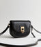 Elegant crossbodyväska med lock för kvinnor