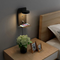 LED væglampe med hylde og indbygget USB-oplader