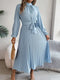 Layla - robe unie avec col montant et ceinture plissée pour l'automne