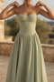 Vestido midi con corsé y tirantes finos ajustables